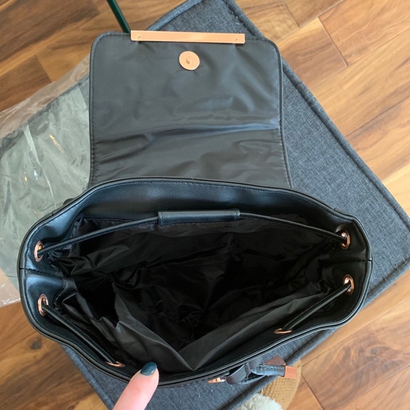 Black pleather backpack with rose gold accents - Picture 5 of 8